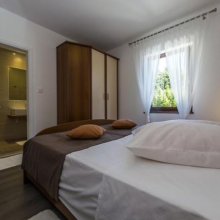 Spacious Three-Bedroom Villa Balun With Pool Poreč Exterior foto