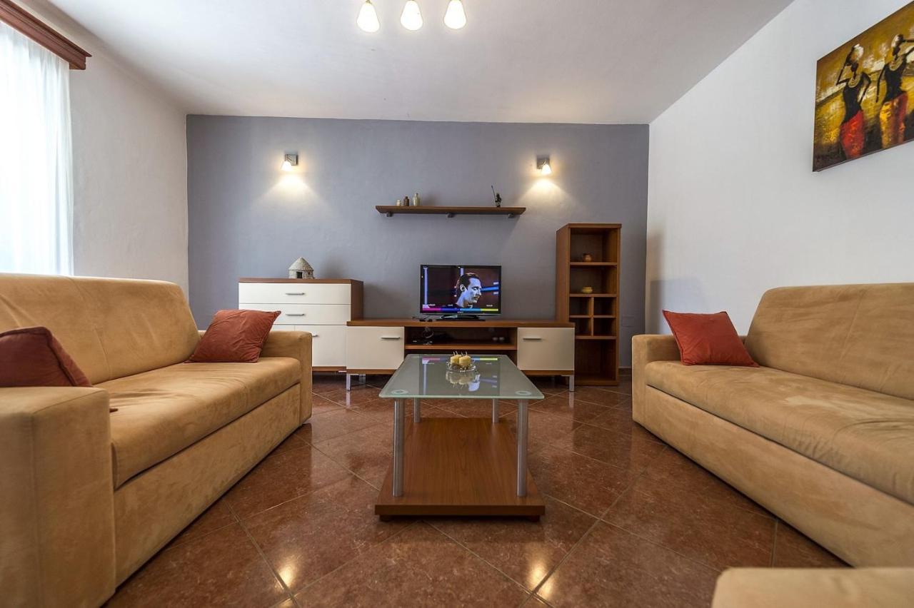 Spacious Three-Bedroom Villa Balun With Pool Poreč Exterior foto