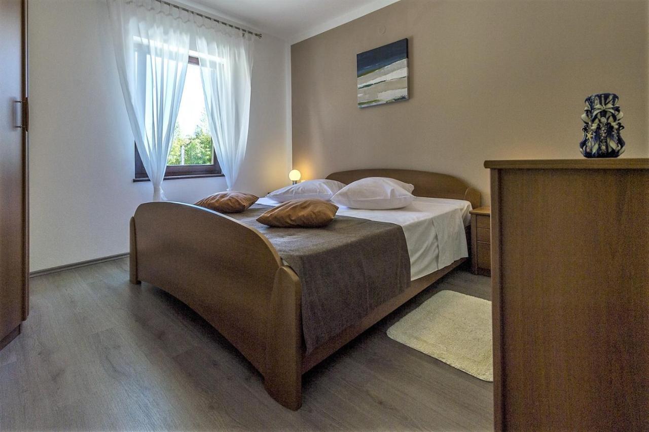 Spacious Three-Bedroom Villa Balun With Pool Poreč Exterior foto