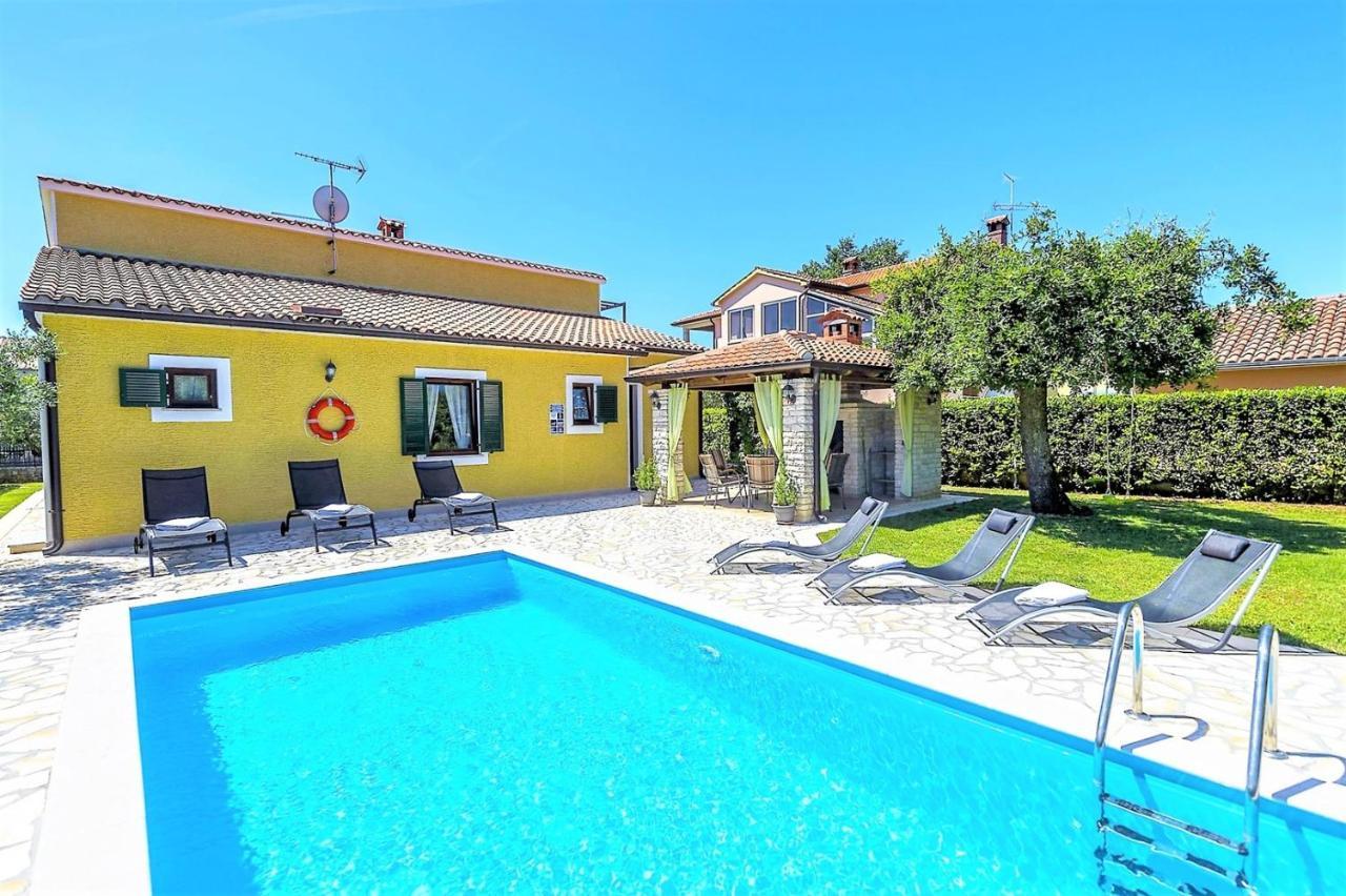 Spacious Three-Bedroom Villa Balun With Pool Poreč Exterior foto