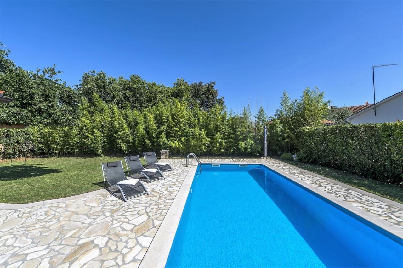 Spacious Three-Bedroom Villa Balun With Pool Poreč Exterior foto