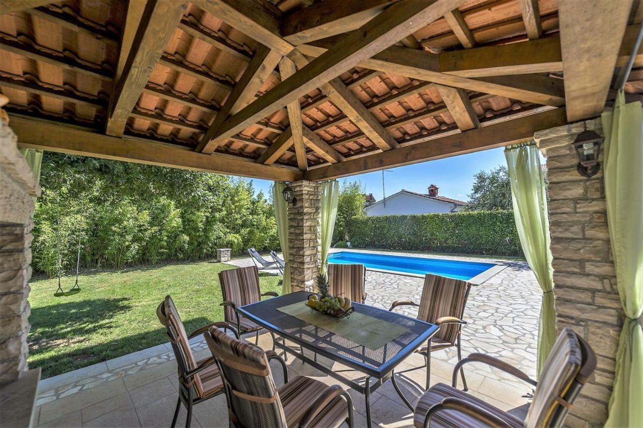 Spacious Three-Bedroom Villa Balun With Pool Poreč Exterior foto